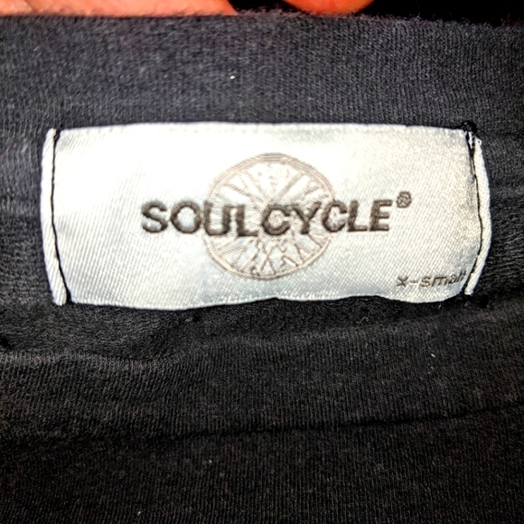 Soul Cycle Fringe Sleeve Sweatshirt Black Sz XS Skull Cross Bones Athletic Gym - Picture 4 of 6